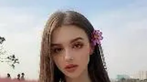 蒋依依亮相德云社封箱盛典，曾助郭麒麟手术成功