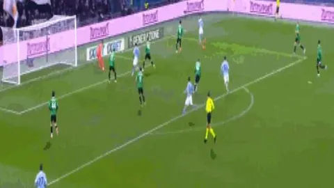 亚青赛场风云再起：17胜荣耀，巅峰对决，冠军悬念一触即发！